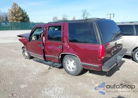 1998 Chevrolet Tahoe Ls z USA, uszkodzony, nr VIN 1GNEC13R4WJ350688